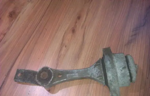 Seat Leon (1M) Engine mount bracket 1j0199851