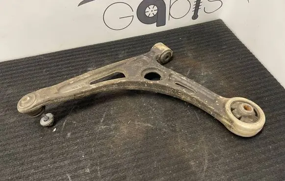 Hyundai Kona I Front lower control arm/wishbone 769106 46982MF