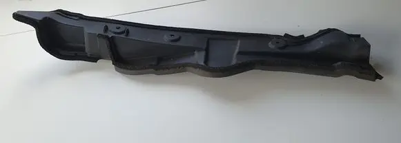 Toyota Prius (XW30) Fender end trim 
