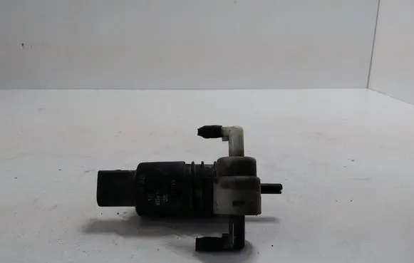 Volkswagen Golf IV Windscreen/windshield washer pump 1J6955651