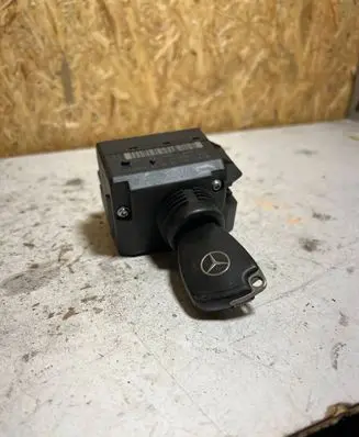Mercedes-Benz E W211 Ignition lock 2115451008