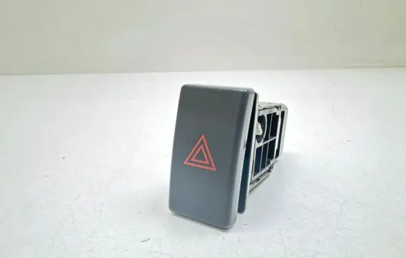 Toyota Avensis T250 Hazard light switch 157963 TR9503 D0T5