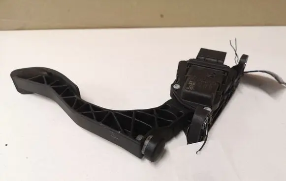 Audi A6 S6 C6 4F Accelerator throttle pedal 4F1723523A 6PV00898404