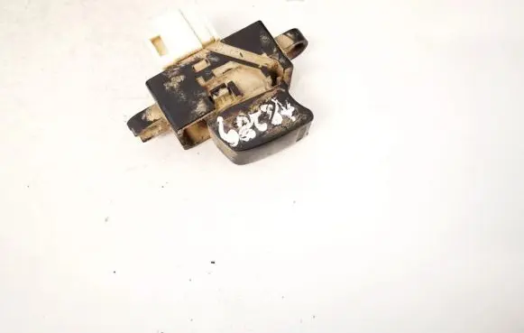 Nissan Almera Tino Electric window control switch