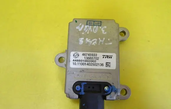 Lancia Thesis ESP acceleration yaw rate sensor 46745933 13665702