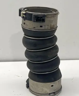 BMW 7 F01 F02 F03 F04 Intercooler hose/pipe 8513451