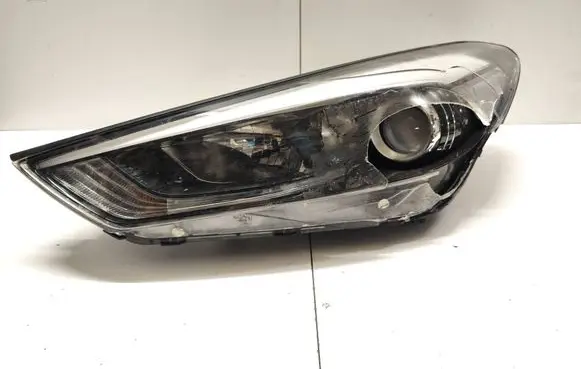 Hyundai Tucson TL Headlight/headlamp 92101D7100 L009D10Z51E