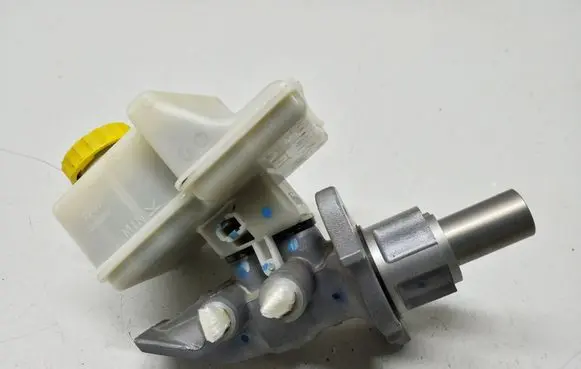 Dodge Durango Master brake cylinder 32668087