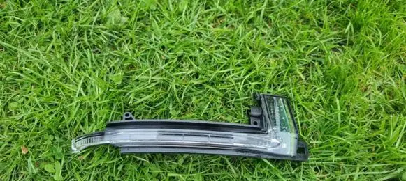 Audi Q3 8U Mirror indicator light 8K0949102E