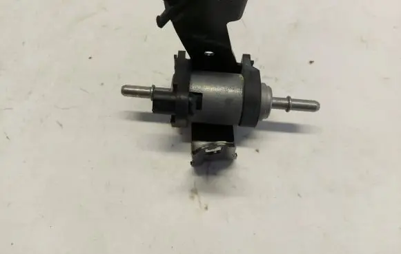 Volvo XC60 Fuel pressure sensor 32130834