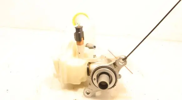 Master brake cylinder