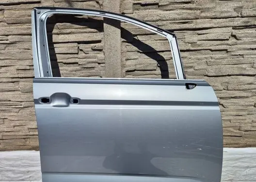 Volkswagen Touran III Front door 5TA831312G