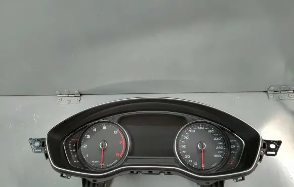 Audi A4 S4 B9 8W Speedometer (instrument cluster) 8W6920770K 44400KM 0263740070