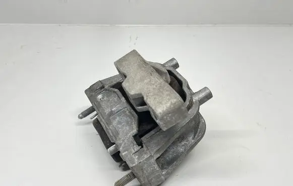 Volkswagen Golf VI Engine mount bracket 1K0199262N