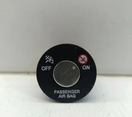Hyundai i40 Passenger airbag on/off switch 