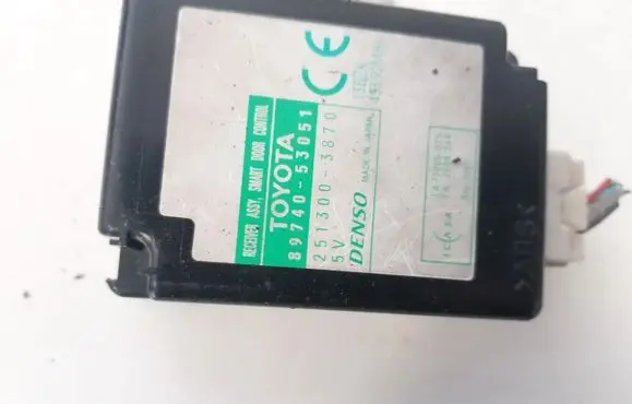 Lexus IS 220D-250-350 Door control unit/module 8974053051 251300-3870