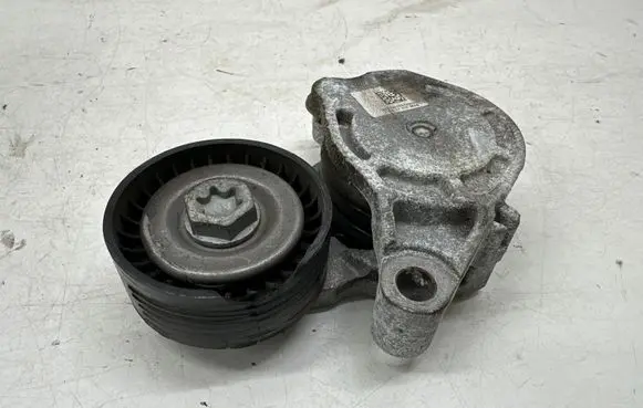 BMW X1 F48 F49 Generator/alternator belt tensioner 8600357