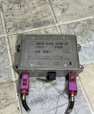 Audi A6 S6 C5 4B Antenna control unit 8E0035456A