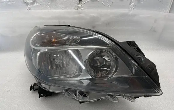 Mercedes-Benz B W246 W242 Headlight/headlamp A2468200261 0301271202