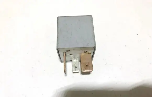 Skoda Octavia Mk1 (1U) Other relay 357911253