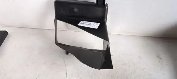 BMW 5 G30 G31 G38 Intercooler air guide/duct channel 51748059678