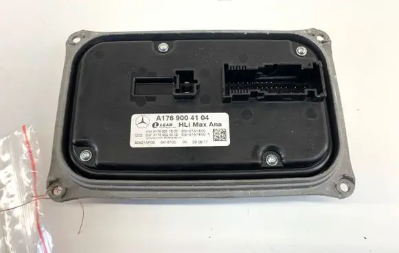 Mercedes-Benz GLA W156 X156 Voltage converter/converter module A1769004104