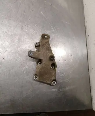 BMW 3 E90 E91 Engine mounting bracket 22116776529