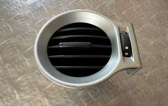 Renault Koleos I Dashboard side air vent grill/cover trim 68760JY00A 68760JY00B