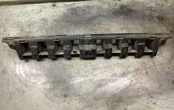 Peugeot 308 Rear bumper mounting bracket 2002100 9681474880