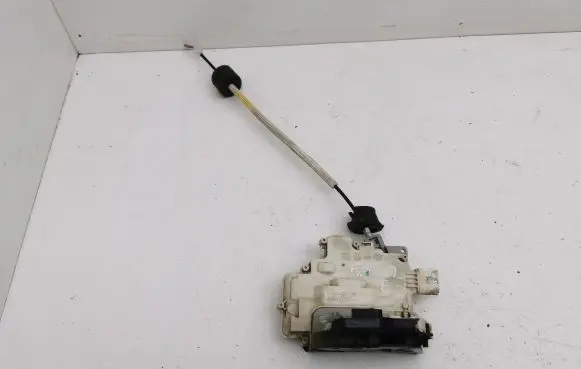 Audi A6 S6 C6 4F Front door lock 4F0837019C