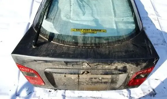 Mitsubishi Carisma Tailgate/trunk/boot lid pilkas