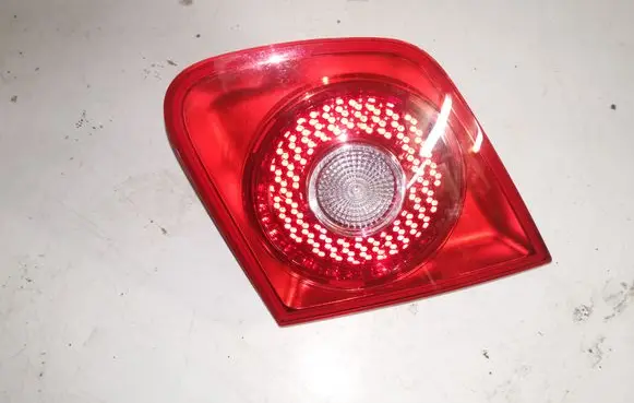 Volkswagen Jetta V Tailgate rear/tail lights 1K5945094J