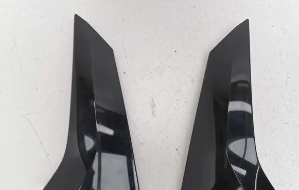 Nissan Juke II F16 Rear glass trim 690326PA0B 690336PA0B