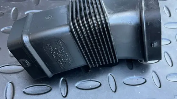Volvo V60 Air intake duct part 30671772