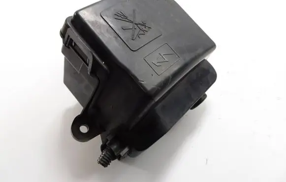 Dacia Sandero II Relay mounting block qj57