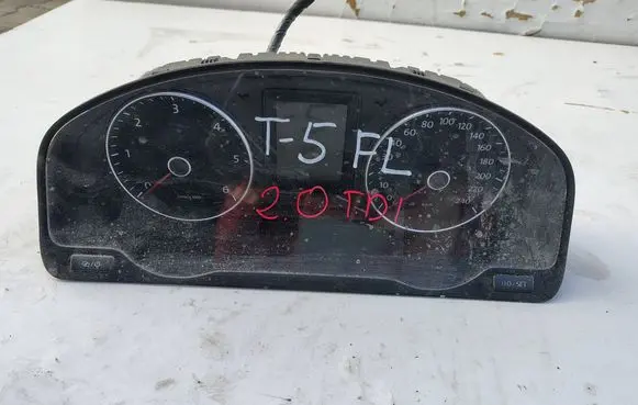 Volkswagen Transporter - Caravelle T5 Speedometer (instrument cluster) 7E0920860J