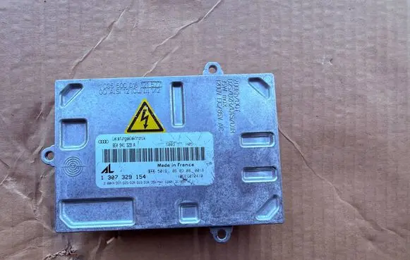 Audi A3 S3 8P Headlight ballast module Xenon 8E0941329A 1307329154