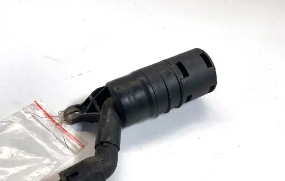 Volkswagen Touran I Other exterior part 1K0819194C