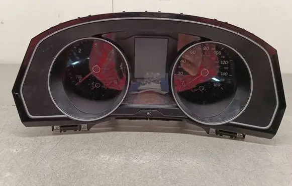 Speedometer (instrument cluster)