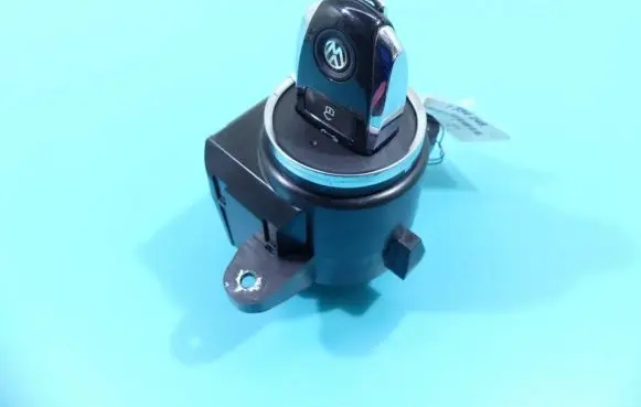 Volkswagen Touareg II Ignition lock 7P6905843B IMPRK1334248