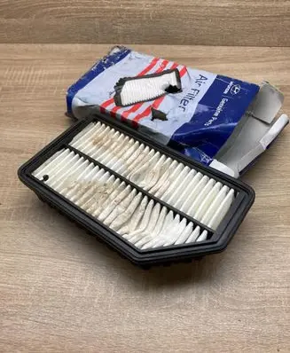 Hyundai Accent Air filter 281131R100