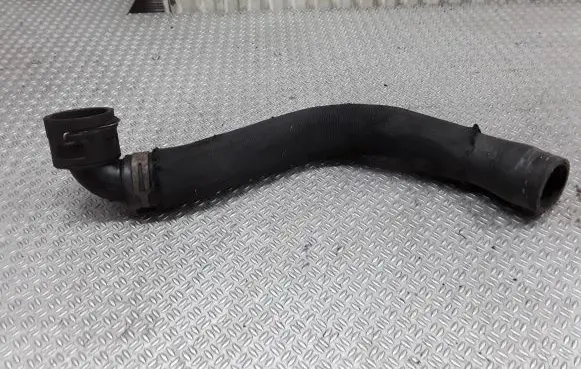 Audi A6 S6 C6 4F Engine coolant pipe/hose