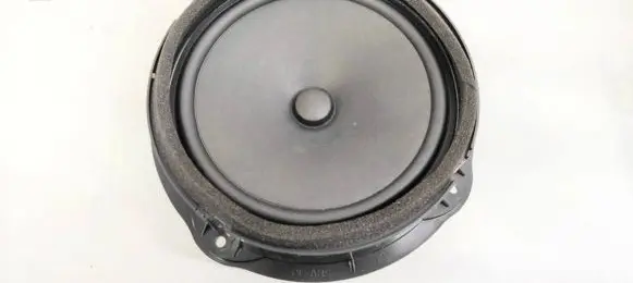 Audi A3 S3 8V Front door speaker