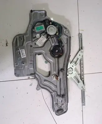 Hyundai Santa Fe Sliding door window regulator with motor 9881026100