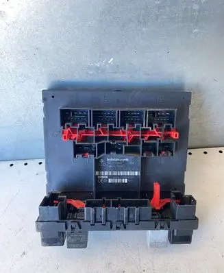 Volkswagen PASSAT B6 Comfort/convenience module 3C0937049AD H52S2002 F005V0063