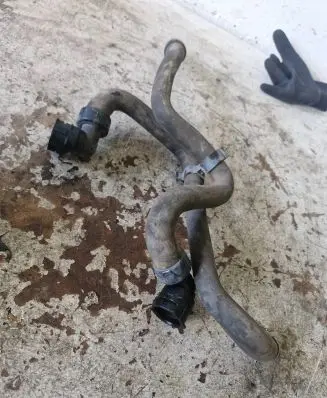 Opel Insignia A Engine coolant pipe/hose