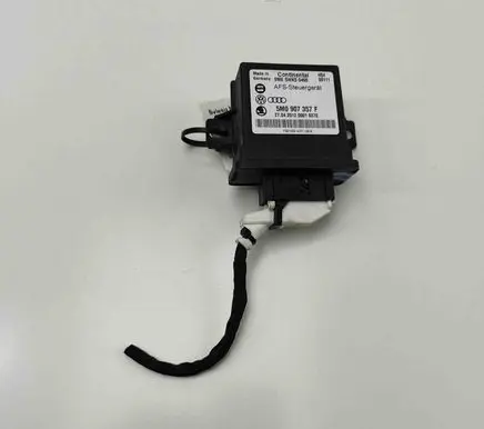 Volkswagen PASSAT B7 Light module LCM 5WK50466 5M0907357F