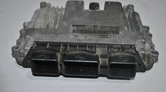 Renault Scenic II - Grand scenic II Engine control unit/module 0281012769 8200391966 8200558304