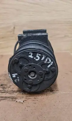 Volvo V70 Air conditioning (A/C) compressor (pump) 8708581