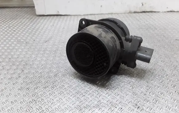Volkswagen Touran I Mass air flow meter 0281002461 074906461B